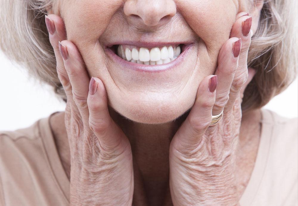 Tips for Getting Used to New Dentures